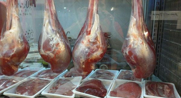 Proč je pštrosí maso užitečné a jak krájet mršinu?